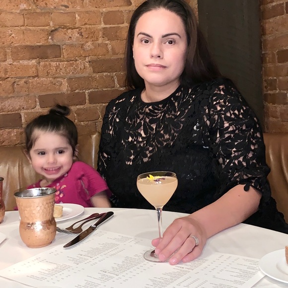 Meet your Posher, Alma - Picture 2 of 2